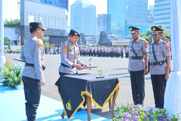 Kapolda Metro Jaya Pimpin Sertijab 22 Pejabat Utama dan Kapolres, Tekankan Pelayanan Humanis