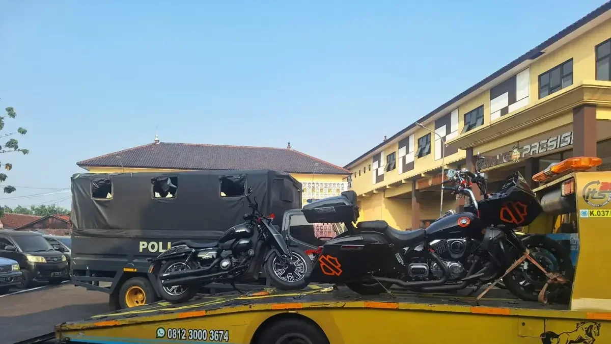 KPK Sita 4 Moge, Mobil hingga Logam Mulia usai Geledah Tujuh Lokasi Terkait Kasus Bupati Pemalang