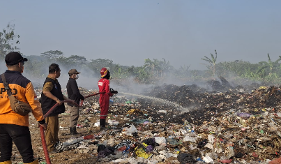 Kebakaran TPA Malabar Cilacap Seluas 2 Hektare Berhasil Dipadamkan