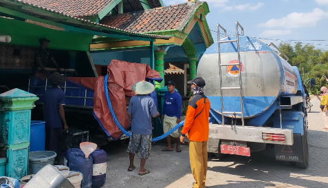 Dampak Kemarau Ekstrem, Ratusan KK Terdampak Bencana Kekeringan di Pulau Jawa