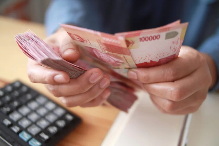 Rupiah Ditutup Perkasa ke Level Rp 17.897 per Dolar AS, Ditopang Cadangan Devisa