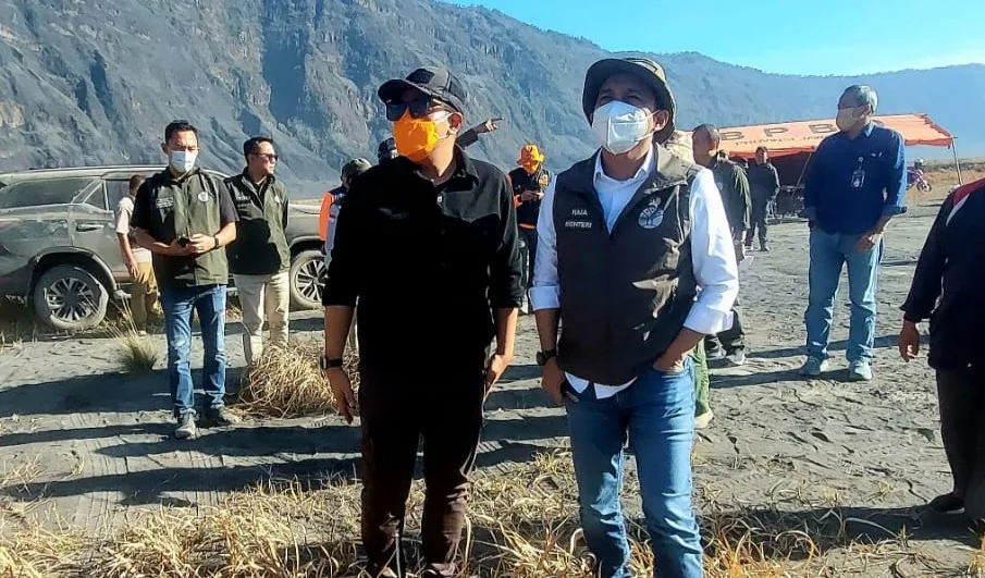 Menhut: Pemadaman Kebakaran Bromo Andalkan Water Bombing