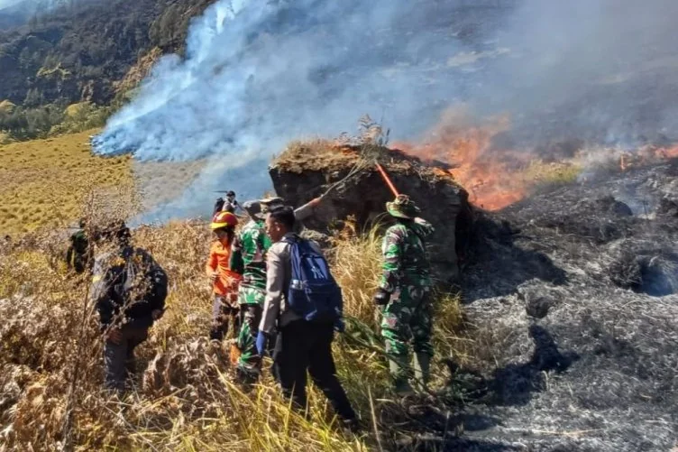 Karhutla Belum Padam, Wisata Gunung Bromo Ditutup hingga 15 Agustus