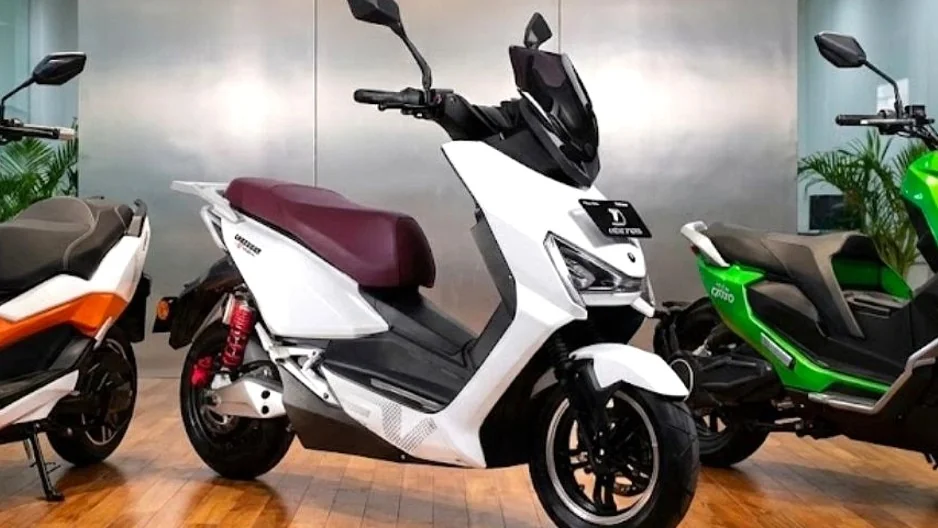 Prabowo Dijadwalkan Luncurkan Motor Listrik Nasional Hari Ini