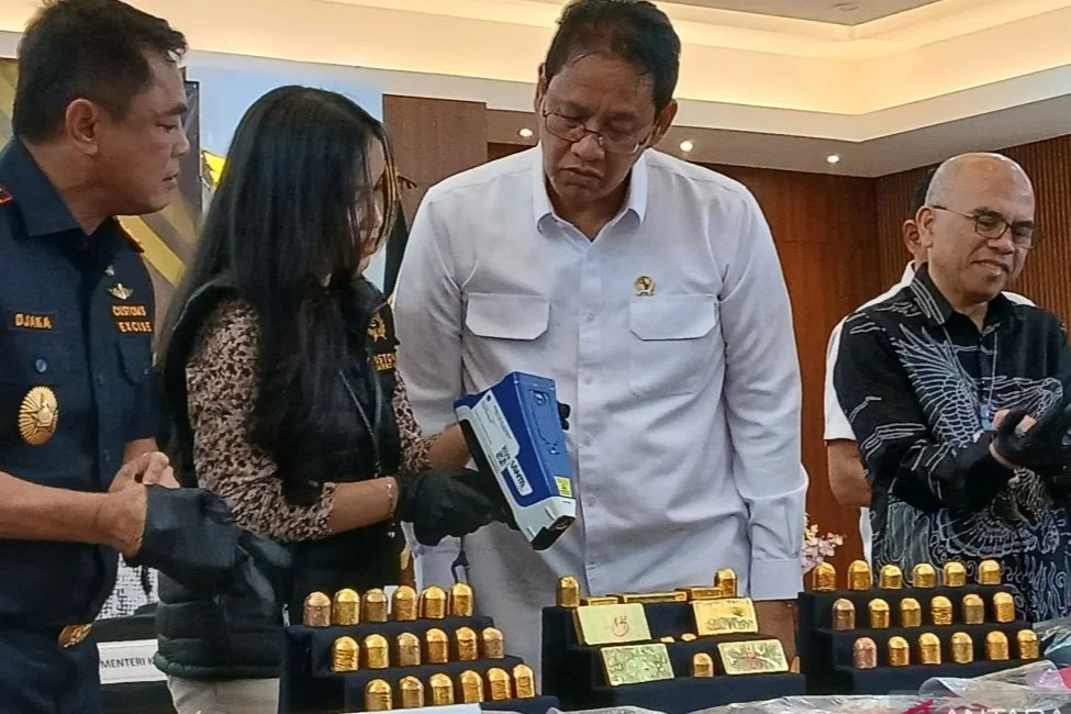 Menkeu Ungkap Dugaan PETI di Balik Penyelundupan 23,7 Kg Emas ke Luar Negeri