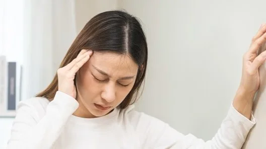 Kenapa Kepala Pusing Saat Berdiri Setelah Duduk Lama? Ini Penyebab dan Cara Mengatasinya