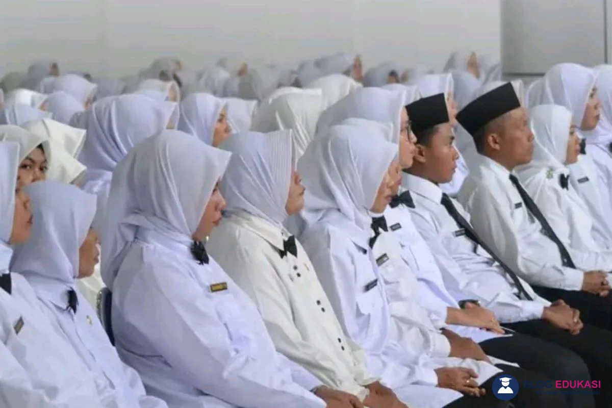 Guru PPPK Paruh Waktu Bakal Diangkat Jadi Penuh Waktu pada 2027