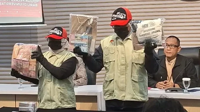 KPK Tahan Enam Tersangka Kasus Korupsi Unsoed