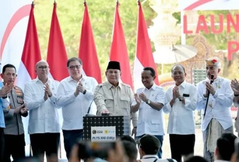 Prabowo Targetkan PLTS 100 GW Rampung dalam 3 Tahun