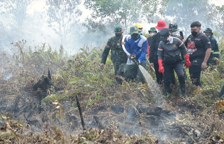 Akses Bandara Singkawang Dikepung Karhutla, Belasan Hektare Terbakar
