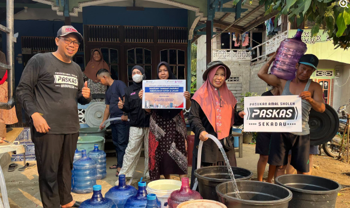 RPK Sekadau Salurkan Bantuan Darurat Kemarau dan Kabut Asap