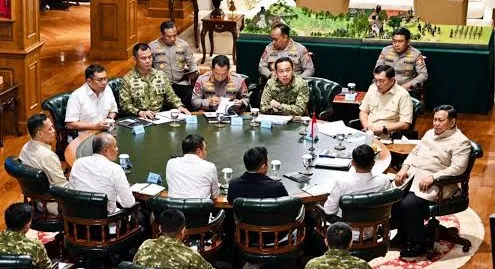 Prabowo Bahas Karhutla Sumatra dan Kalimantan Bersama Panglima TNI-Kapolri