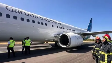 Pesawat Garuda Pecah Ban, Mendarat Darurat di Makassar, 156 Penumpang Selamat