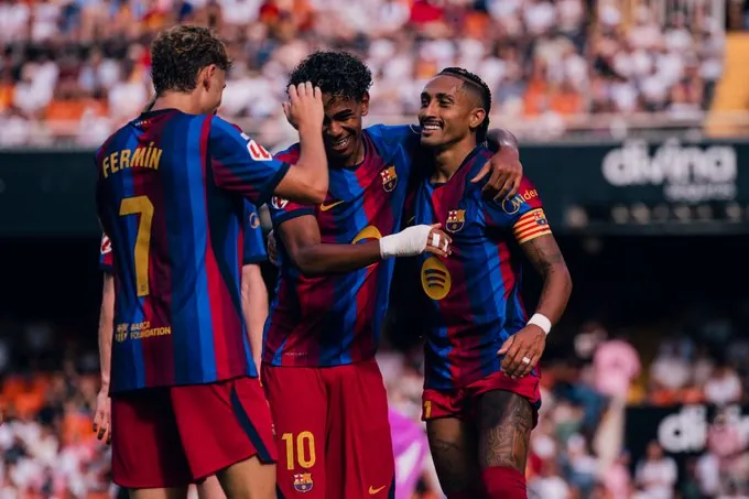 Hasil Valencia vs Barcelona: Lamine Yamal Brace, Blaugrana Pesta Gol 5-0 di Mestalla