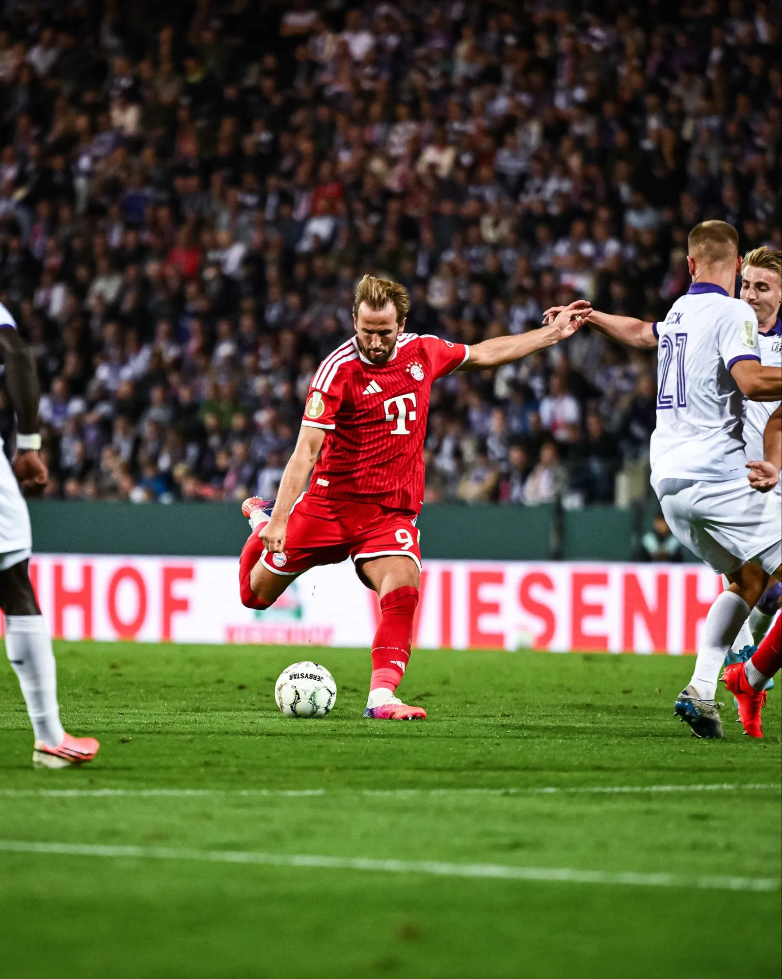 Cetak 73 Gol Semusim, Harry Kane Takjub Sukses Lampaui Rekor Cristiano Ronaldo
