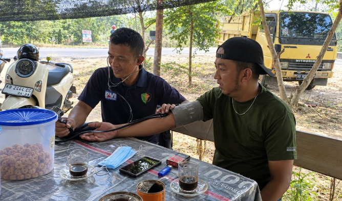 Dua Ambulans Disiagakan Untuk Sisir Warga Terdampak Asap Karhutla Di Singkawang Utara