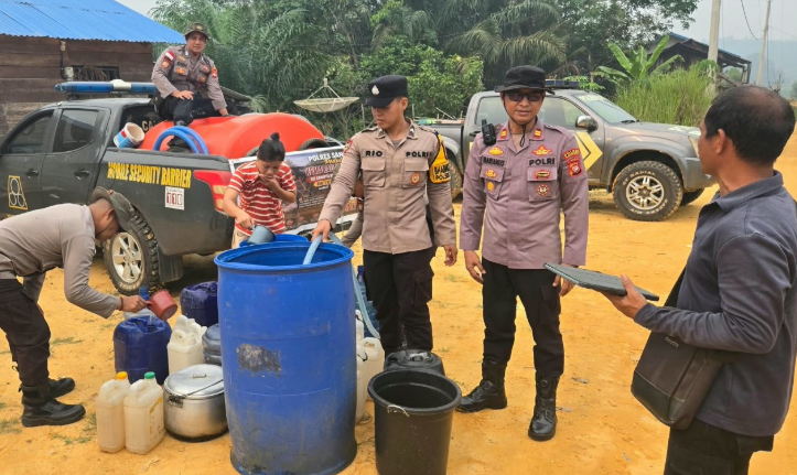 Bakti Sosial di Dusun Kopuk Otoritas Kepolisian Dorong Pendekatan Humanis