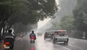 21 Hotspot Tersisa di Kalbar, Asap Masih Ganggu Jarak Pandang Warga