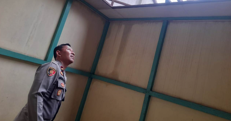 Warga Desa Mak Kawing Sanggau Terdampak Puting Beliung