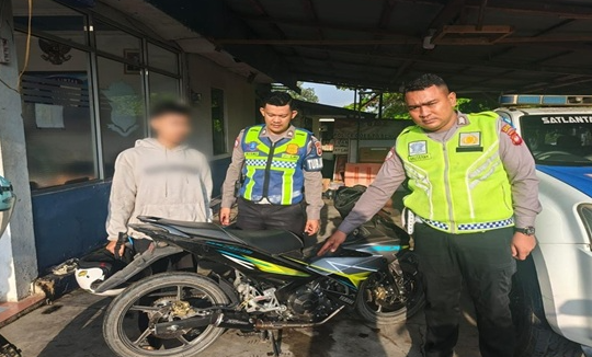 Patroli Satlantas Sekadau Sasar Knalpot Brong dan Antisipasi Balap Liar di Jalan Utama Kota
