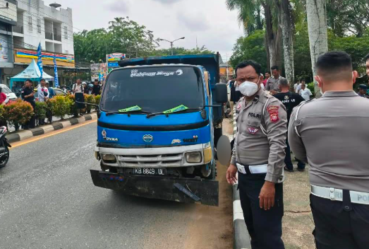 Kecelakaan di Jalan Jenderal Sudirman Sanggau, Pengendara Motor Meninggal Dunia Usai Tabrakan dengan Toyota