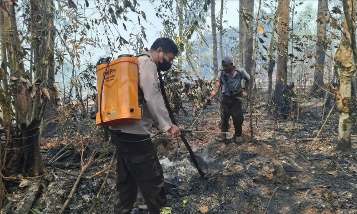 Dua Titik Api Muncul di Penyeladi Sanggau