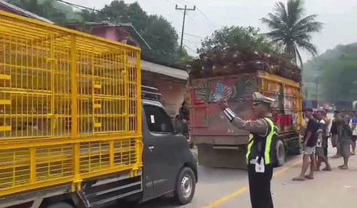 Jalur Kase-Jelimpo Landak Kembali Lancar Usai Polisi Tangkap Pelaku Tabrak Lari