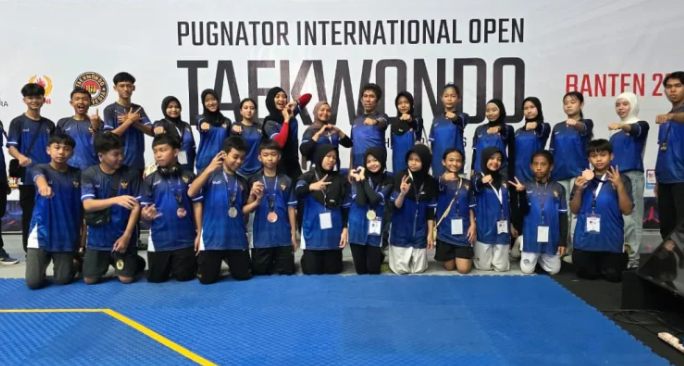 Atlet Taekwondo Kubu Raya Raih 26 Medali di Kejuaraan Internasional Tangerang