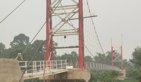 Jembatan Gantung Tanjung Karang Kapuas Hulu Hampir Rampung, Akses Warga Segera Terbuka