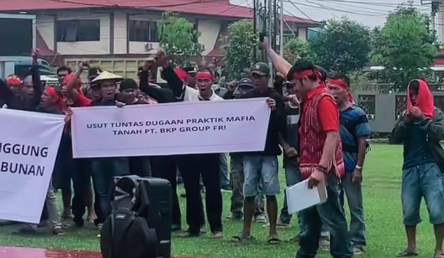 Petani Sawit Geruduk Kantor Bupati Sanggau, Ini Tuntutannya