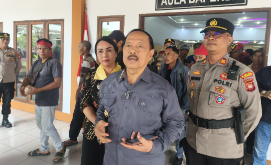 Bupati Sanggau Terima Tuntutan Petani Sawit soal Lahan dan Utang-Piutang