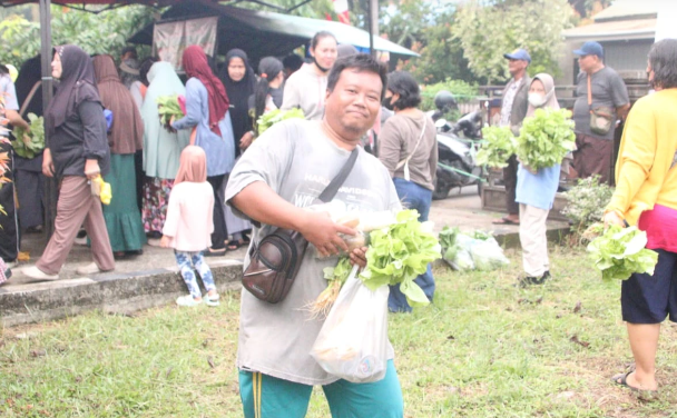 Pasar Murah di Akcaya Pontianak Diserbu Warga, Kebutuhan Rumah Tangga Dijual Lebih Terjangkau