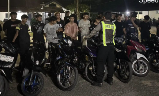 Balap Liar Jadi Perhatian di Jalan Pembangunan Sambas, Polisi Berikan Teguran kepada Pengendara