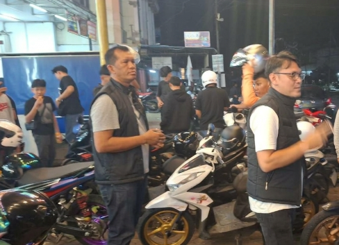 Knalpot Brong Jadi Sasaran Patroli Malam Polsek Parindu, Pengendara Diminta Tertib