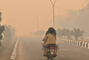 Kabut Asap di Kayong Utara Dikeluhkan Warga, Risiko Kesehatan Anak Jadi Perhatian