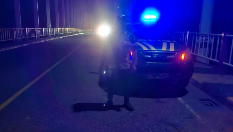 Polsek Tayan Hilir Patroli Malam di Jembatan Tayan hingga Pasar Desa Kawat Sanggau