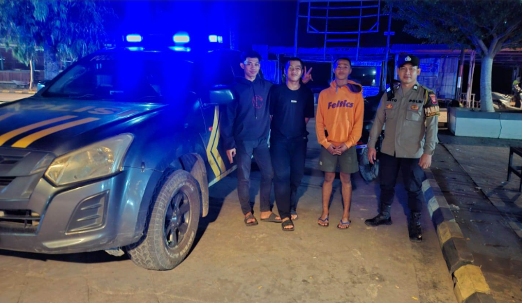 Patroli Dini Hari di Tayan Hilir, Polisi Ingatkan Warga Waspadai Pencurian Rumah dan Kendaraan