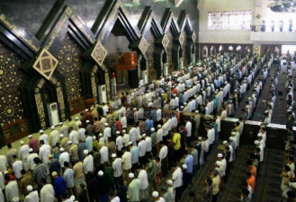 Shalat Jumat, Kewajiban dan Bentuk Ketaatan kepada Allah SWT