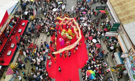 Ribuan Warga Padati Karnaval Budaya Hari Jadi ke-25 Kota Singkawang