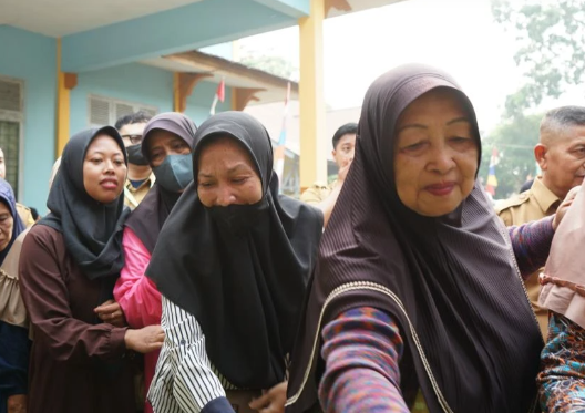 Paket Sembako Rp85 Ribu di Pasar Murah Pontianak, Warga Berharap Lebih Sering Digelar