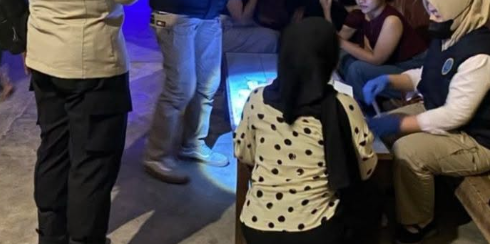 Polres Sambas dan BNNK Periksa Pengunjung Kafe di Tebas untuk Cegah Penyalahgunaan Narkoba