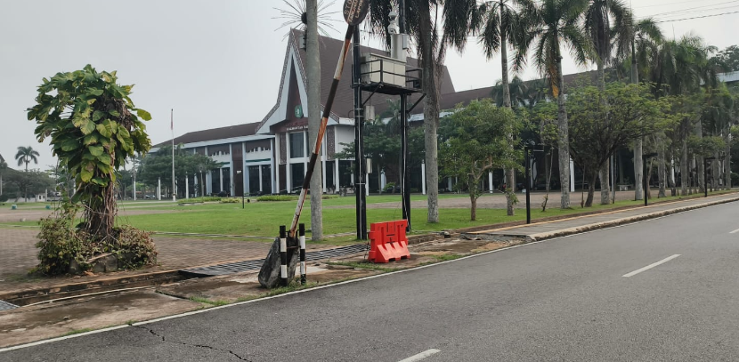 Jelang Demonstrasi 20 Oktober, Aparat TNI-Polri Berjaga di Kantor Gubernur Kalbar