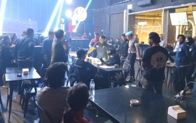 Razia Narkoba di Tempat Hiburan Malam Singkawang, 13 Orang Positif