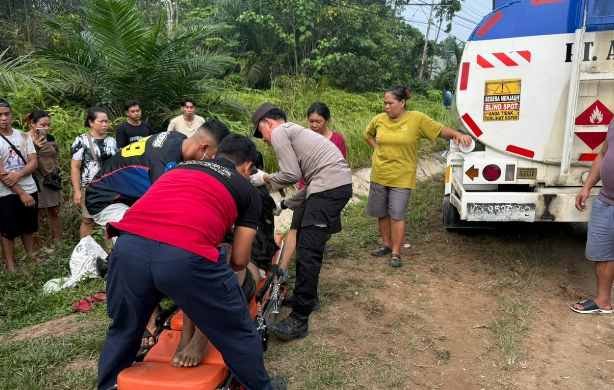 Tragis! Niat Menyalip, Pemotor Tewas dalam Kecelakaan di Parindu Sanggau