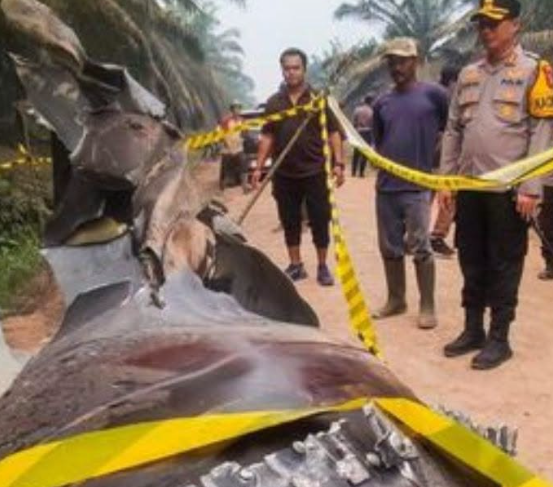 Polisi Ungkap Temuan Serpihan Logam di Kebun Sawit Kalteng, Asal Benda Belum Dipastikan