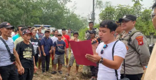 Ratusan Warga Dusun Sengkuang Landak Pertanyakan Kepastian Jaringan Listrik
