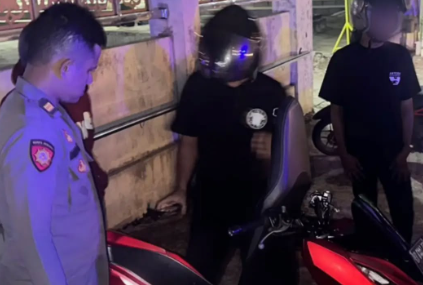 Bubarkan Remaja Nongkrong Hingga Larut Malam, Polsek Pontianak Selatan Tekan Potensi Kejahatan Jalanan