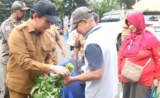 Tekan Inflasi dan Jaga Daya Beli Warga, Pemkot Pontianak Salurkan Kombinasi Bantuan Pangan Beras