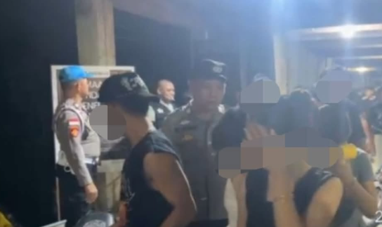 Patroli Dini Hari di Kafe Bougenville Putussibau Ungkap Dugaan Perkelahian dan Usaha Tanpa Izin Keramaian