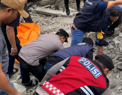 Rumah Renovasi Ambruk di Sintang, Dua Pekerja Bangunan Ditemukan Meninggal Dunia